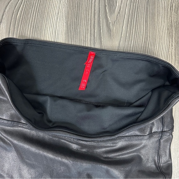 Spanx Faux "Leather" Black Leggings - SIZE L - Picture 2 of 3